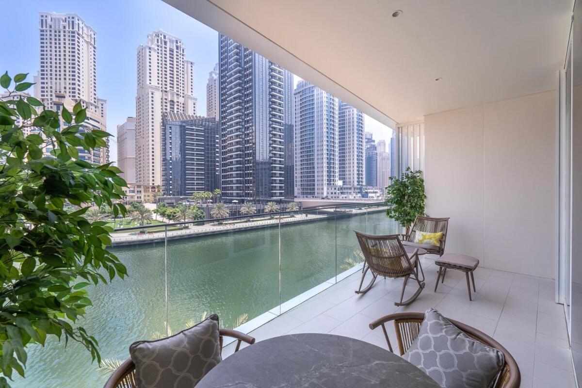 Incredible 3-bed With Marina Views! Appartement